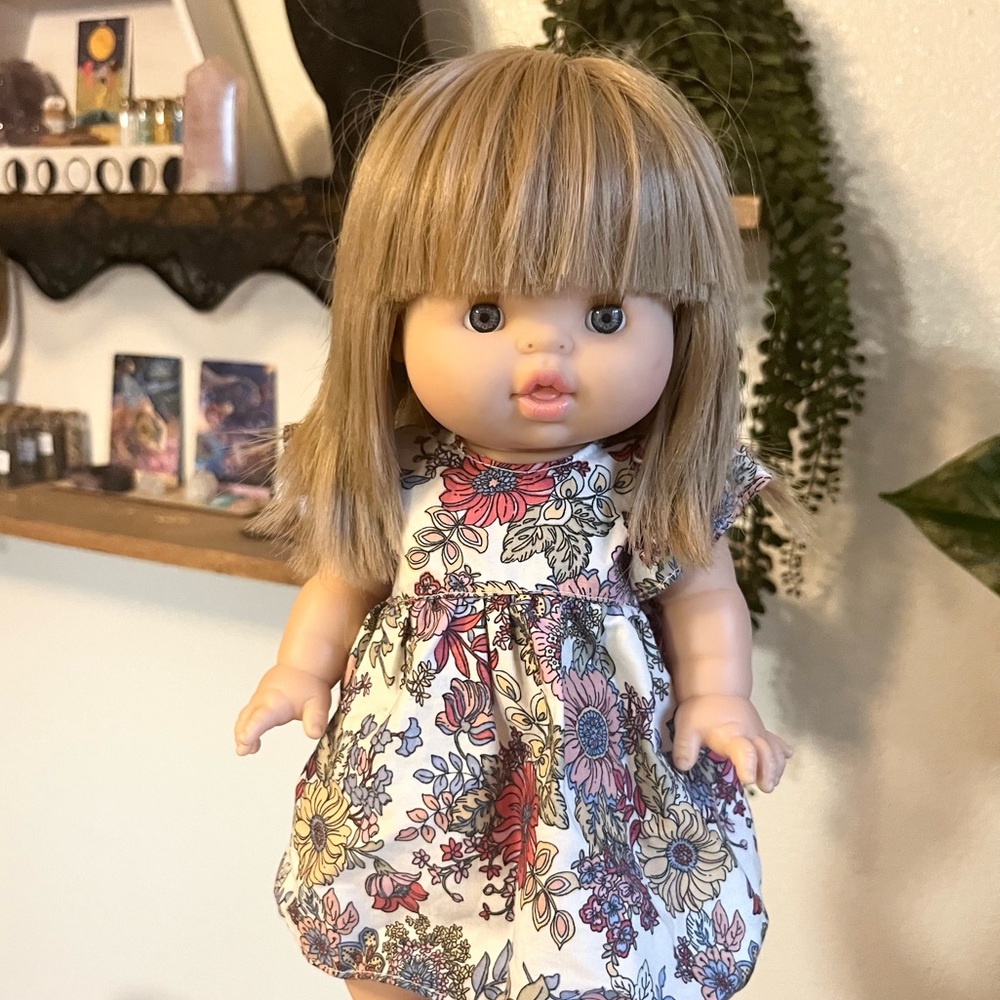 Minikane Yze doll